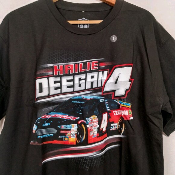 Hailie Deegan Shirt Men Large Graphic Race Car Driver Racing NASCAR Black NEW - Picture 1 of 9